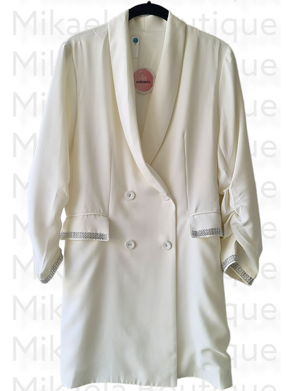 Vestido blazer color blanco, puño con plateadas – Mikaela Boutique
