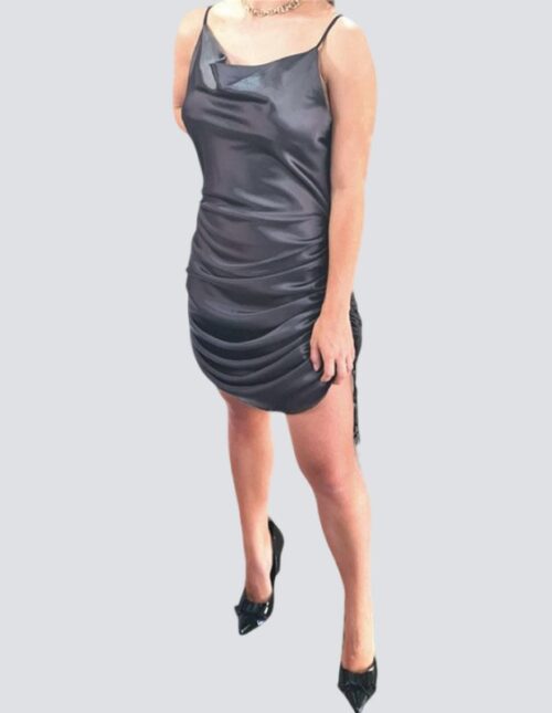 Vestido plisado a los costados, tirantes, satin negro - Imagen 2