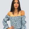 Blusa resorte corrugado, mangas campesina, azul con flores