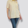 Camisa color nude, over size, botones dorado mate - Imagen 2