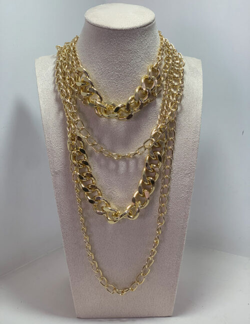 Collar layering cadenas doradas