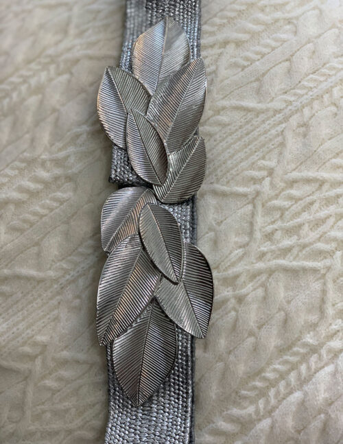 Cinturón hebilla hojas, plateado