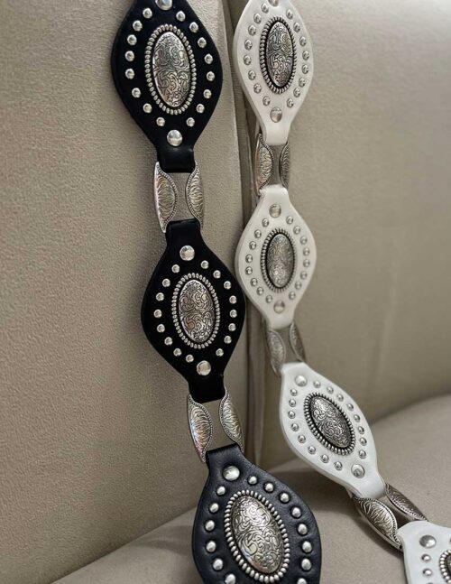 Cinturon boho, rombos blanco estoperoles plata