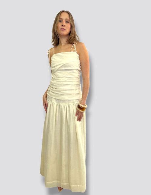 Vestido largo color beige, torso plisado con listones en hombros - Imagen 2