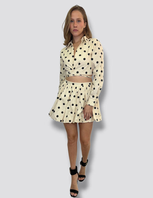 Set blusa cruzada y minifalda globo polka dots negros - Imagen 2