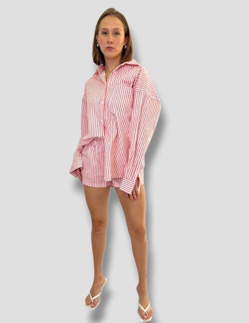 Set camisa oversize y short, rayas rojas con blanco - Imagen 2