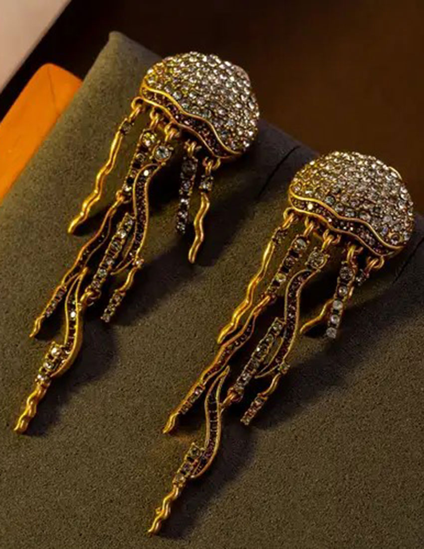 Aretes colgantes de medusa con imitacion cristales