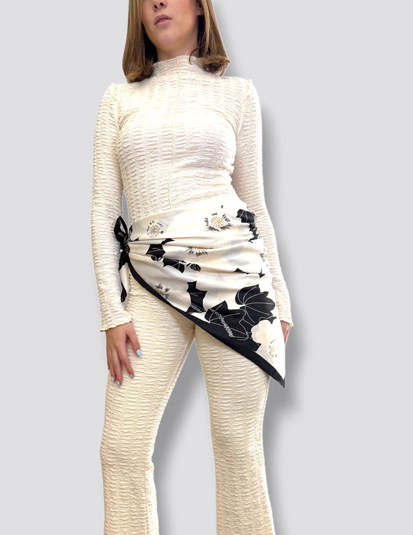 Set textura en tela amarillo mantequilla blusa manga larga pantalon acampanado