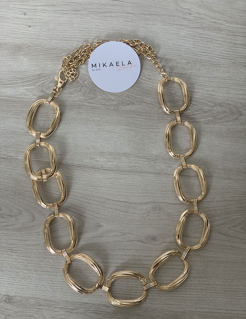 Cinturón de cadena dorado eslabones grandes diseño puntitos