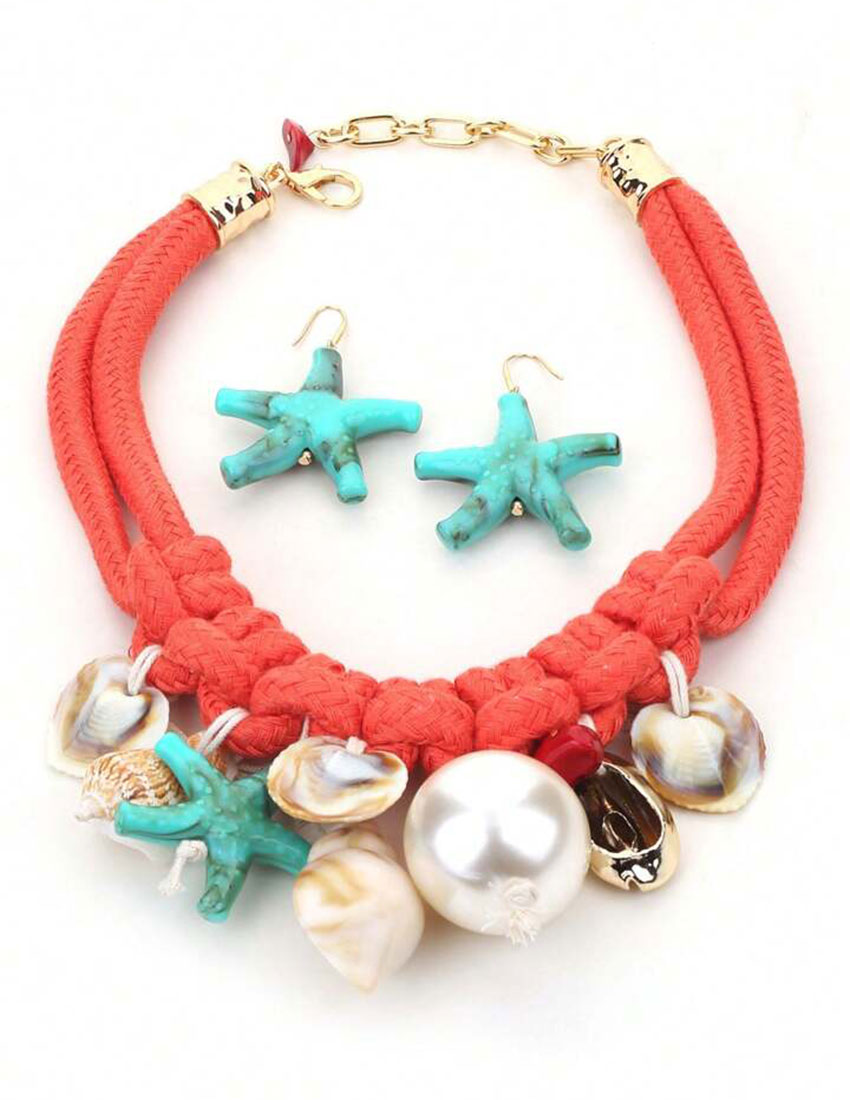 Maxi collar cordon con diseño macrame y charms marinos con aretes estrella
