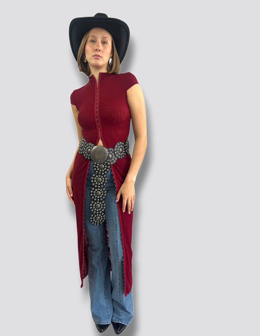 Vestido largo, color burdeos, tela spandex con broches de gancho