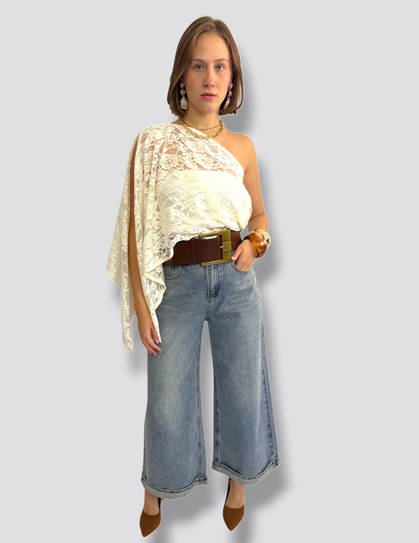 Ensamble de encaje color hueso