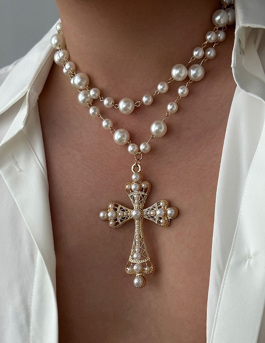 Collar largo imitacion perla y dije de cruz