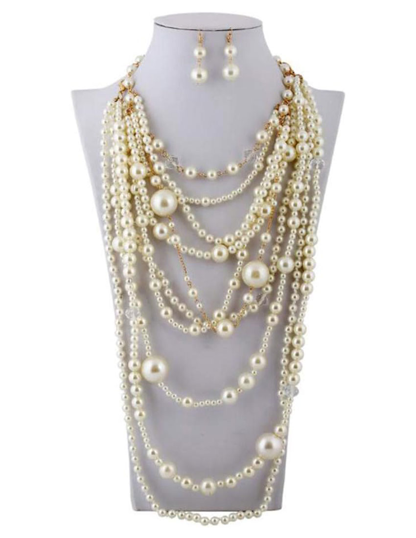 Collar layering de imitacion perlas