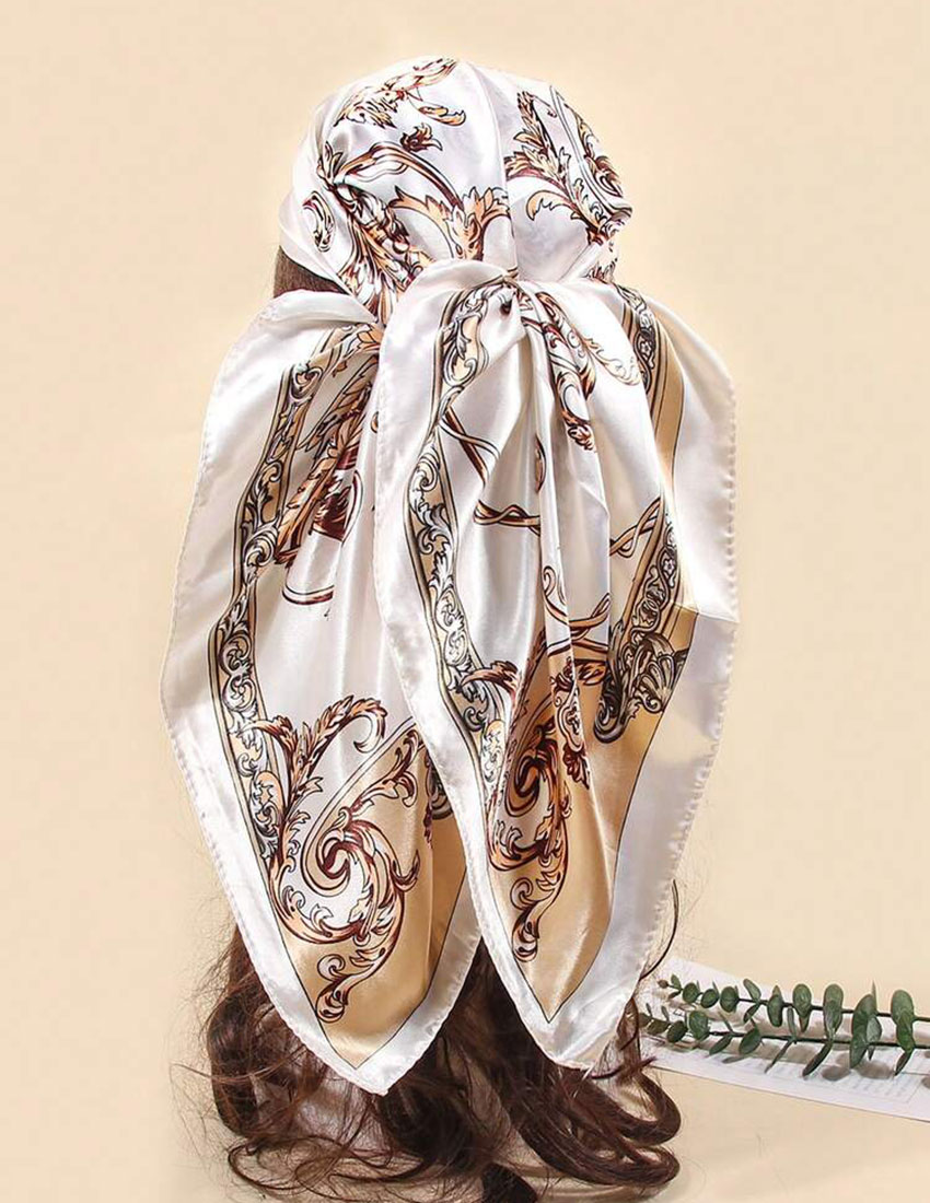 Pashmina diseño barroco, en colores beige y marrón