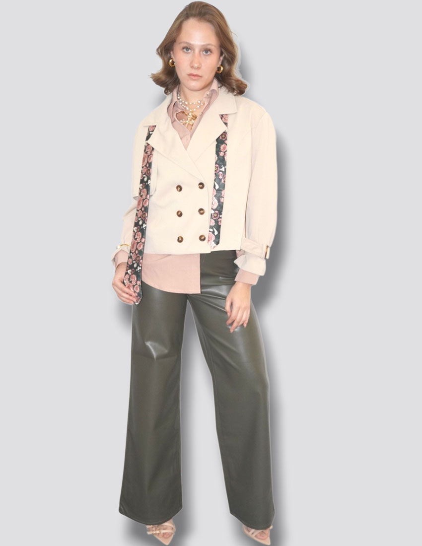 Pantalón high rise, pierna recta, vinipiel color verde militar