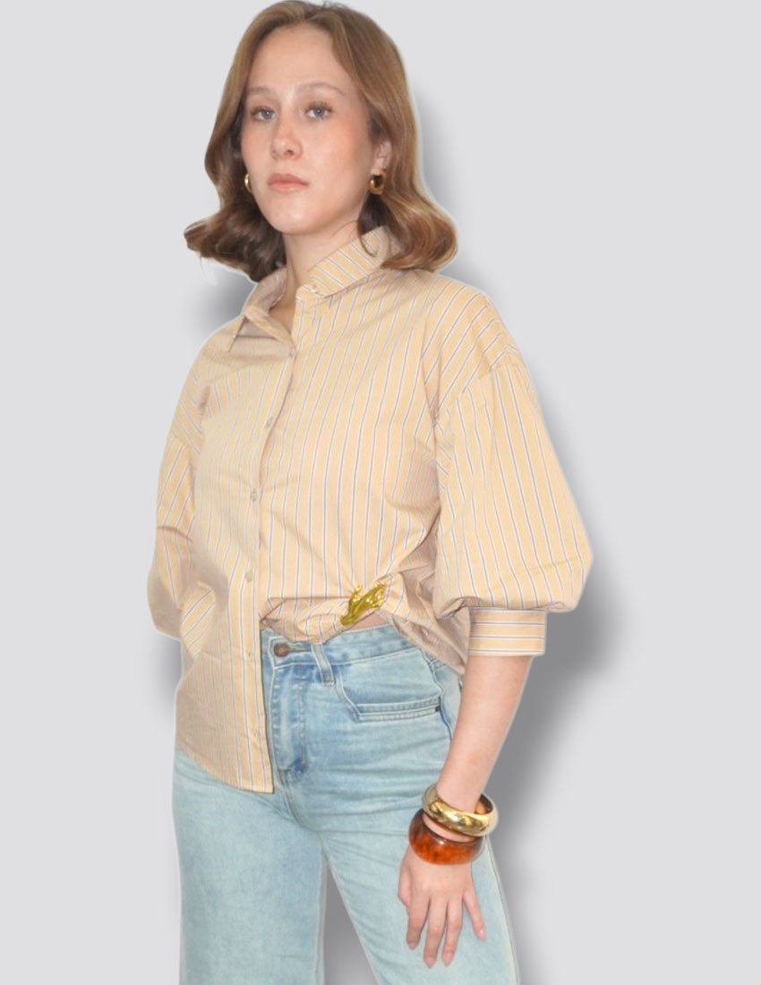 Camisa, color mantequilla rayas azules, manga 3/4 abullonada