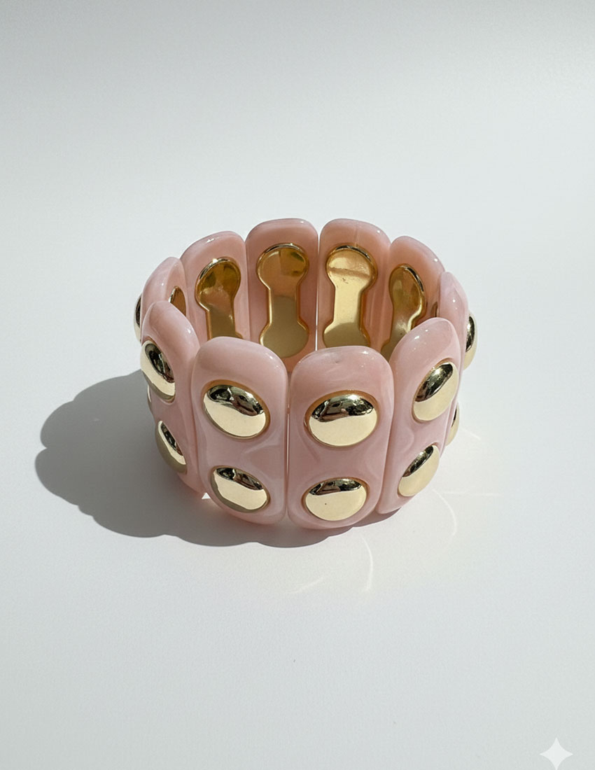 Brazalete elástico eslabones de resina baby pink y detalles dorados